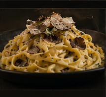 Hausgemachte Pasta mit Trüffel